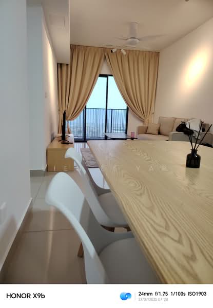 Servis Apartment untuk Disewa di M Arisa - Tien Ee Yap - Living Room - PropertyGuru.com.my