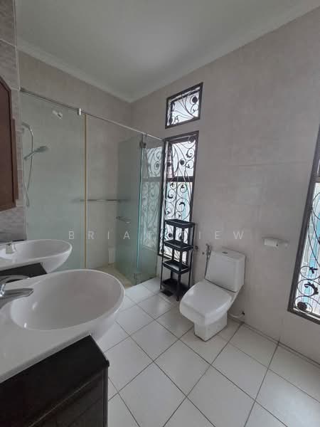 Bungalow for Rent in Bandar Kinrara (Selangor) - Brian Tiew - Bathroom - PropertyGuru.com.my