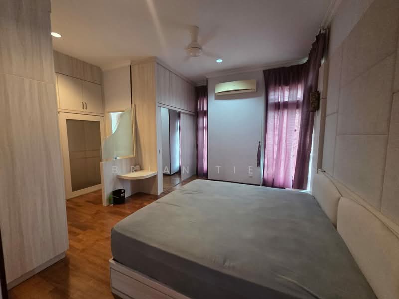 Bungalow for Rent in Bandar Kinrara (Selangor) - Brian Tiew - Bedroom - PropertyGuru.com.my