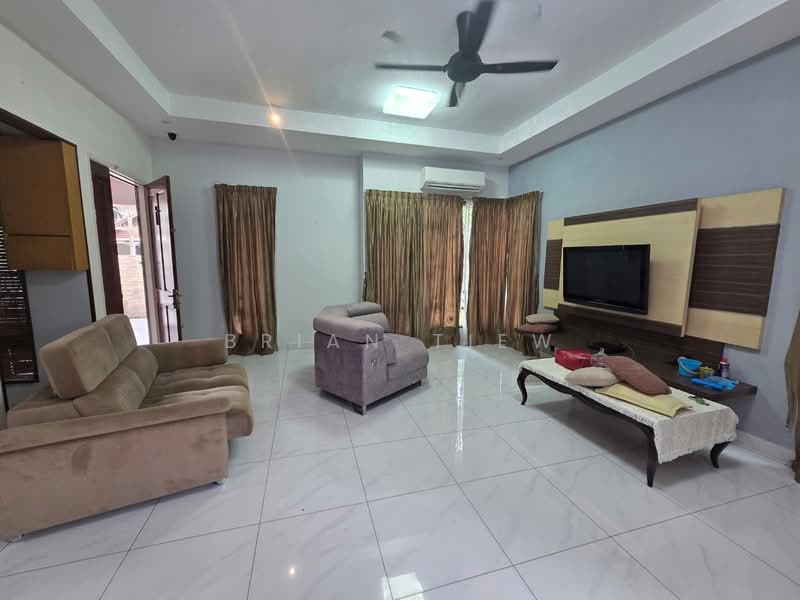 Bungalow for Rent in Bandar Kinrara (Selangor) - Brian Tiew - Living Room - PropertyGuru.com.my