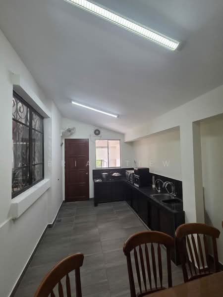 Bungalow for Rent in Bandar Kinrara (Selangor) - Brian Tiew - Kitchen - PropertyGuru.com.my