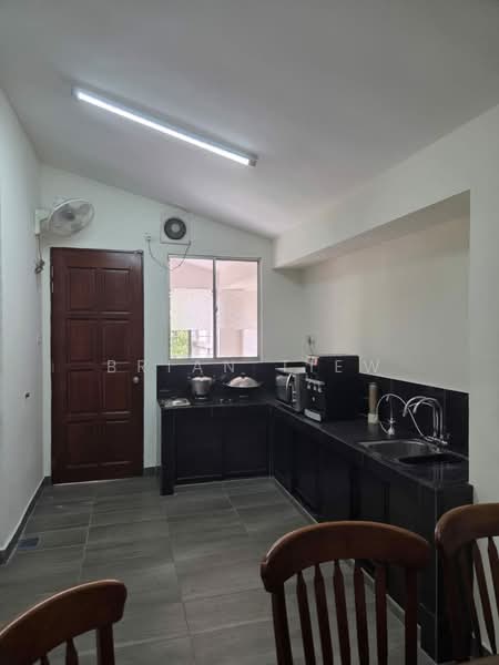 Bungalow for Rent in Bandar Kinrara (Selangor) - Brian Tiew - Kitchen - PropertyGuru.com.my