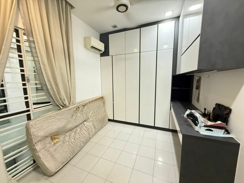 Condominium for Sale at T-Parkland - Danny Wong - Bedroom - PropertyGuru.com.my