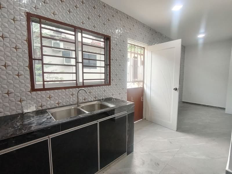 Rumah Teres 1 Tingkat untuk Disewa di Taman Johor Jaya (Johor Bahru) - Linda Lee - Kitchen - PropertyGuru.com.my