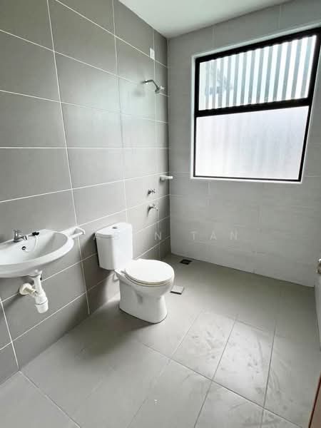 2-storey Terraced House for Sale in Taman Bestari Indah (Ulu Tiram) - Jason Tan - Bathroom - PropertyGuru.com.my