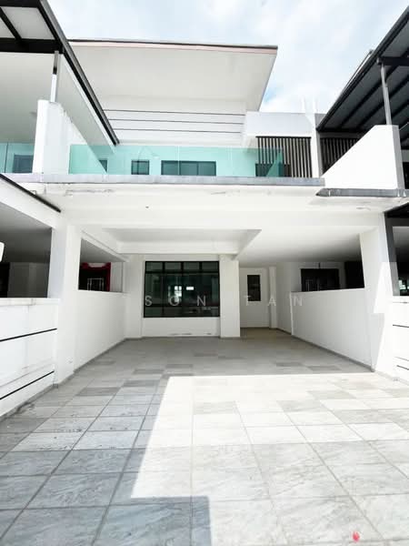 2-storey Terraced House for Sale in Taman Bestari Indah (Ulu Tiram) - Jason Tan - Exterior - PropertyGuru.com.my
