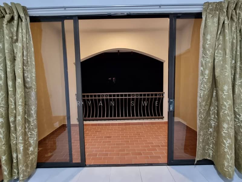Condominium for Rent at Cyber Heights Villa - Ryan Swe - Balcony - PropertyGuru.com.my