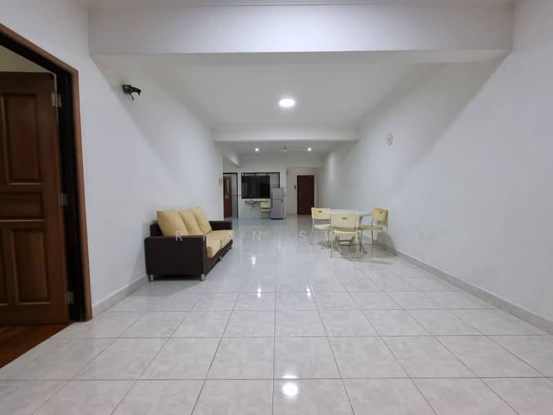 Condominium for Rent at Cyber Heights Villa - Ryan Swe - Living Room - PropertyGuru.com.my