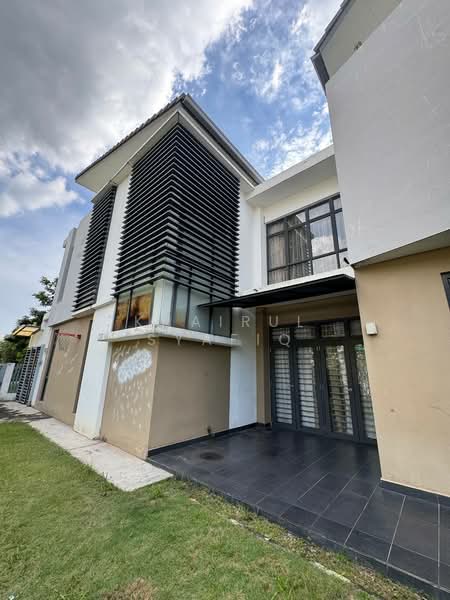 Rumah Teres 2 Tingkat untuk Dijual di Laman Glenmarie (Shah Alam) - Khairul Syafiq - Exterior - PropertyGuru.com.my