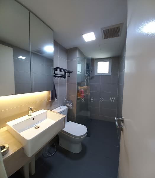 Servis Apartment untuk Disewa di Sentul Point - Alex Seow - Common Bathroom - PropertyGuru.com.my