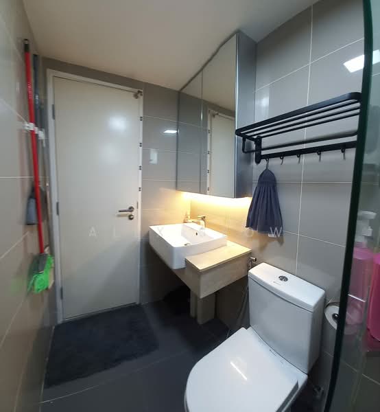 Servis Apartment untuk Disewa di Sentul Point - Alex Seow - Common Bathroom - PropertyGuru.com.my