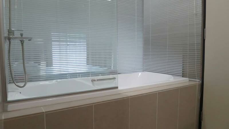 Servis Apartment untuk Disewa di KL Gateway Residences - Sujatha M - Bathroom - PropertyGuru.com.my