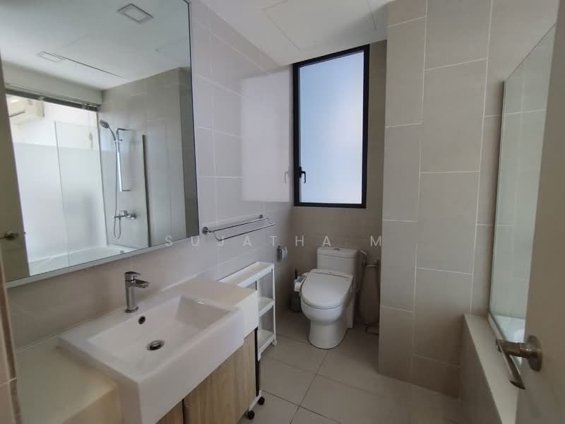 Service Residence for Rent at KL Gateway Residences - Sujatha M - Bathroom - PropertyGuru.com.my