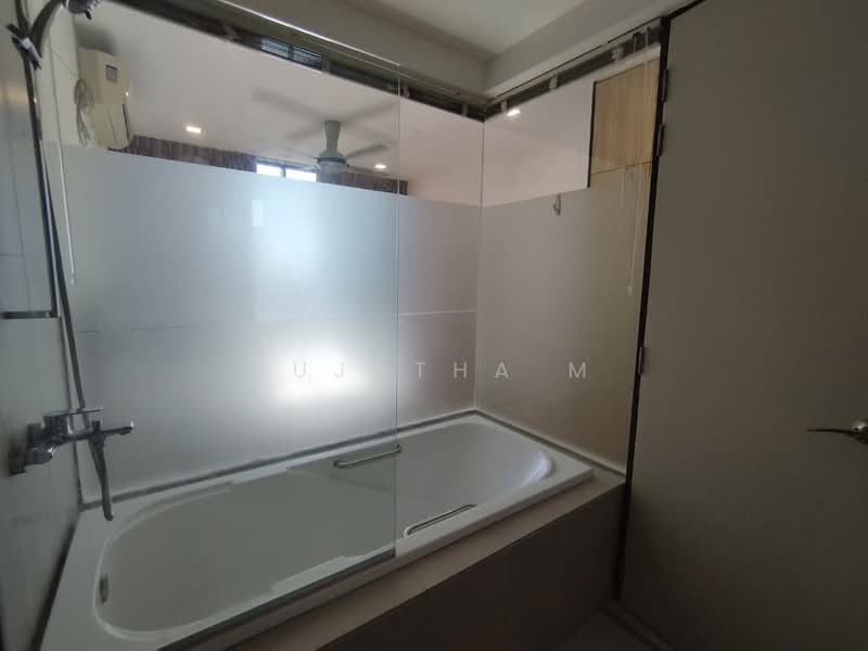Service Residence for Rent at KL Gateway Residences - Sujatha M - Bathroom - PropertyGuru.com.my