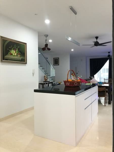 Rumah Teres 3 Tingkat untuk Dijual di Mont Kiara (Kuala Lumpur) - Jinson Wong - Kitchen - PropertyGuru.com.my