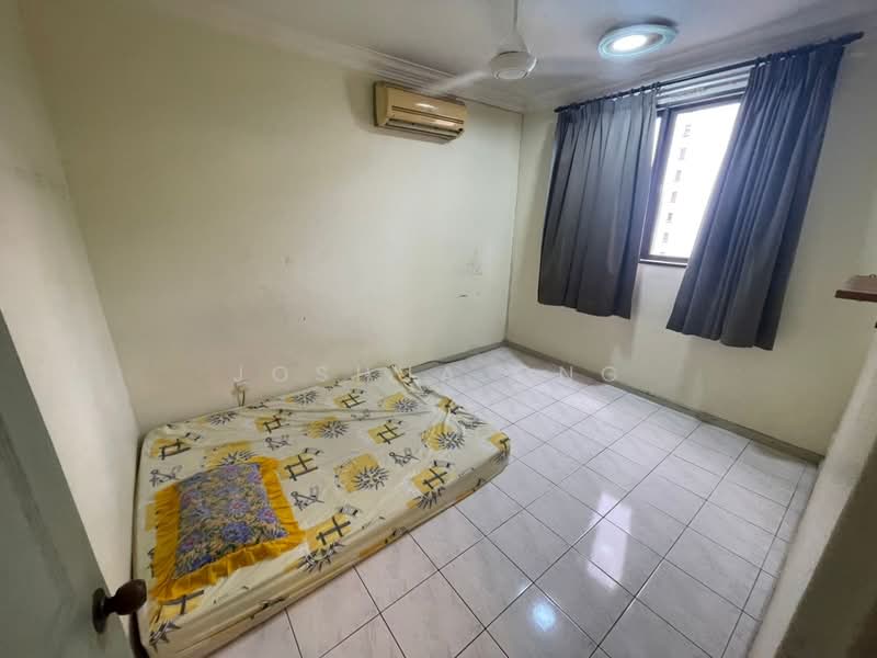 Apartment for Sale at Pearl Garden - Joshua Ong - Bedroom - PropertyGuru.com.my