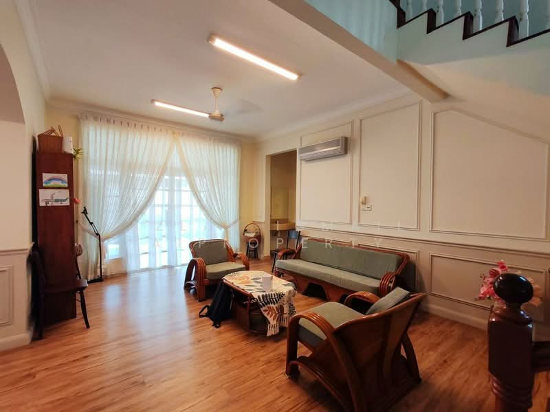 Banglo Pautan untuk Dijual di Taman Putri Kulai (Kulai) - Azlan Ismail aiproperty - Living Room - PropertyGuru.com.my
