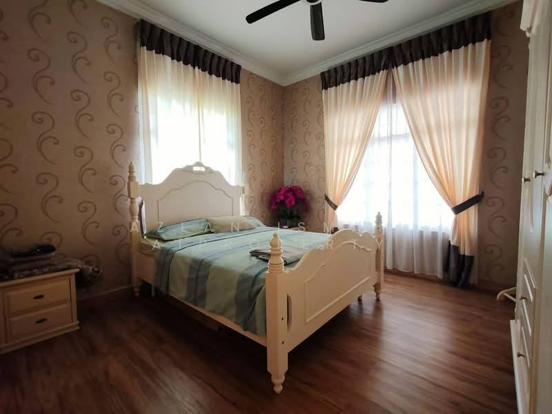 Banglo Pautan untuk Dijual di Taman Putri Kulai (Kulai) - Azlan Ismail aiproperty - Bedroom - PropertyGuru.com.my