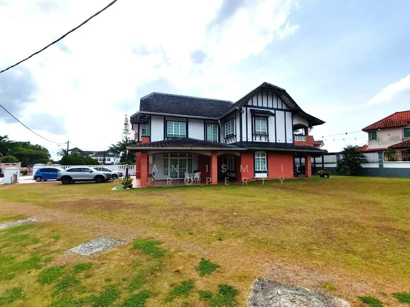 Banglo Pautan untuk Dijual di Taman Putri Kulai (Kulai) - Azlan Ismail aiproperty - Exterior - PropertyGuru.com.my