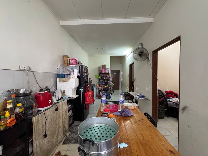 1-storey Terraced House for Sale in Seksyen 30 (Shah Alam) - Wan Azlan Ahmad - PropertyGuru.com.my