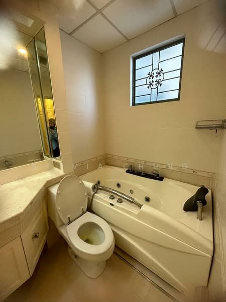 Kondominium untuk Disewa di The Peak Condominium - Sylvia Chung - Bathroom - PropertyGuru.com.my