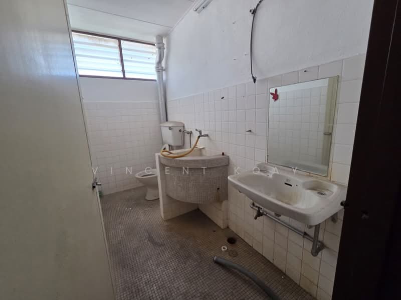 Rumah Berkembar untuk Dijual di Bayan Lepas (Penang) - Vincent Koay - Bathroom - PropertyGuru.com.my