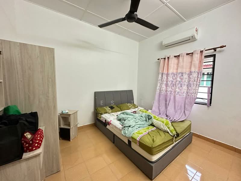 1-storey Terraced House for Sale in Taman Sri Indah (Klang) - James Teoh - Bedroom - PropertyGuru.com.my
