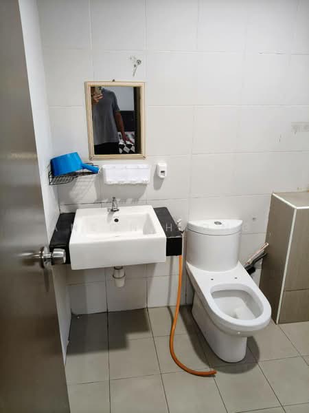 Servis Apartment untuk Disewa di SuriaMas Suites - Anson Hiong - Bathroom - PropertyGuru.com.my