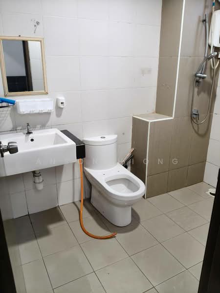 Servis Apartment untuk Disewa di SuriaMas Suites - Anson Hiong - Bathroom - PropertyGuru.com.my