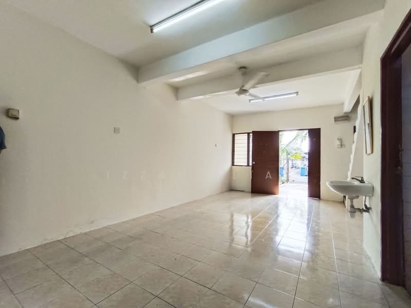 2-storey Terraced House for Sale in Bukit Kemuning (Shah Alam) - Izzah Alias - PropertyGuru.com.my
