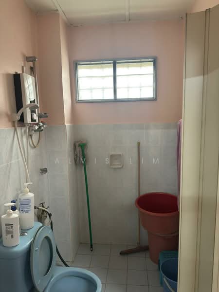 Rumah Teres untuk Dijual di Bandar Mahkota Cheras (Cheras) - Alvis Lim - Bathroom - PropertyGuru.com.my