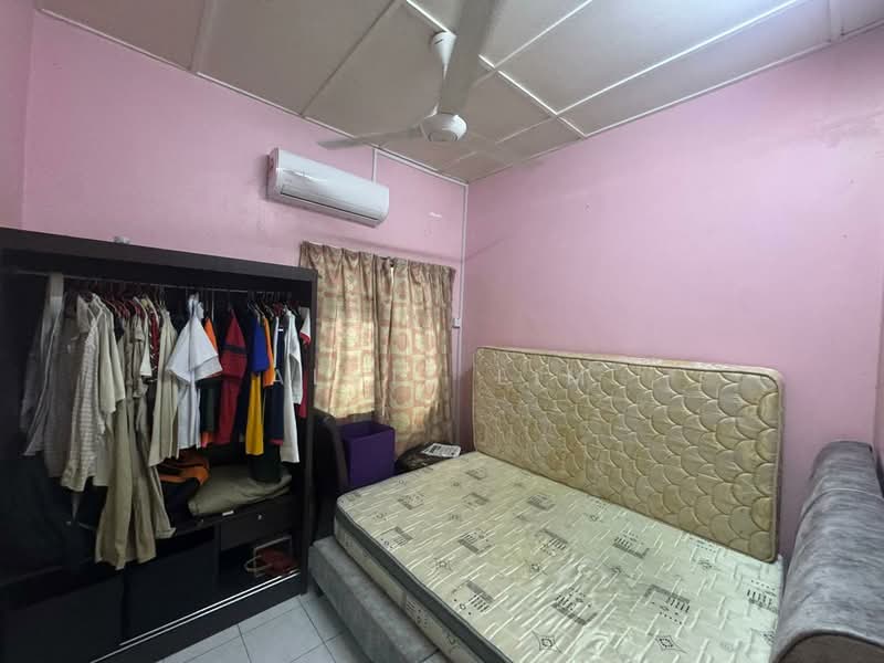Rumah Teres untuk Dijual di Bandar Mahkota Cheras (Cheras) - Alvis Lim - Bedroom - PropertyGuru.com.my