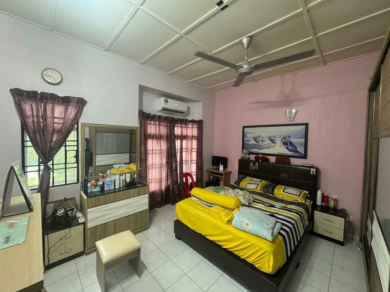 Rumah Teres untuk Dijual di Bandar Mahkota Cheras (Cheras) - Alvis Lim - Bedroom - PropertyGuru.com.my