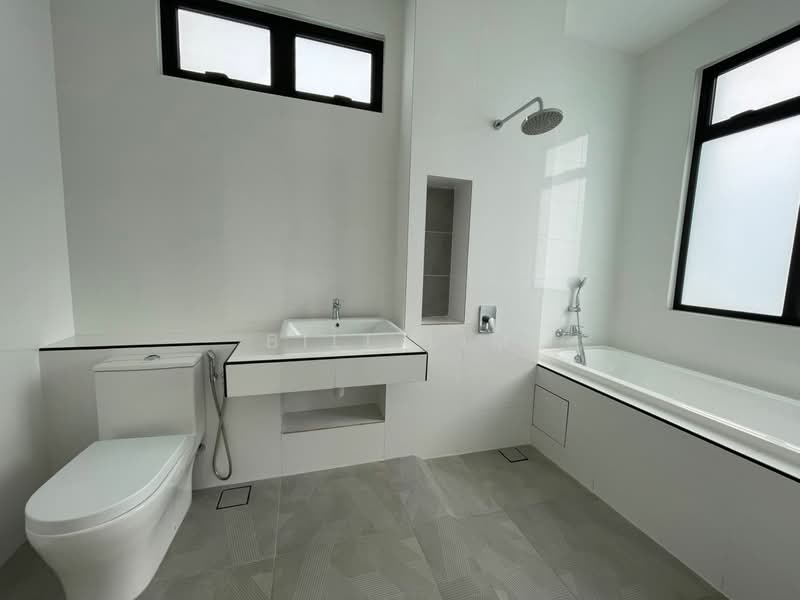 Rumah Banglo untuk Disewa di Eco Grandeur (Puncak Alam) - Bill Lim - Bathroom - PropertyGuru.com.my