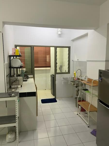 Apartment for Sale at Pangsapuri Pulai Mutiara - Azlan Ismail aiproperty - Kitchen - PropertyGuru.com.my