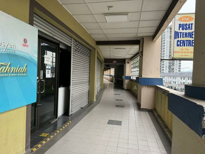 Shop / Office for Sale in Taman Maluri (Cheras) - Leedeon Tan - Corridor - PropertyGuru.com.my