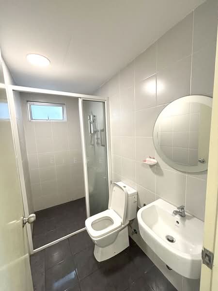 Servis Apartment untuk Disewa di Cerrado @ Southville City - Eiffel Lai - Bathroom - PropertyGuru.com.my