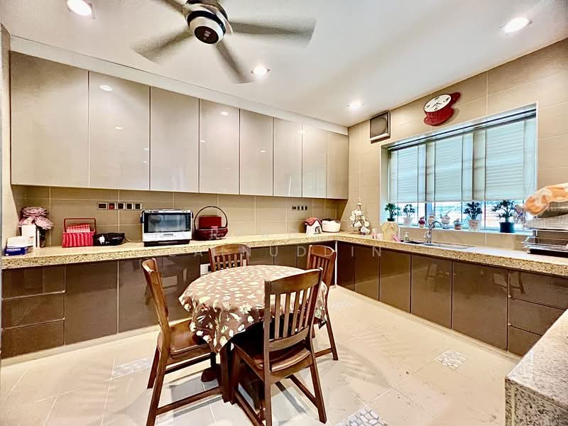 Rumah Berkembar untuk Dijual di Gombak (Selangor) - NORFADILAH ZAINUDDIN - Kitchen - PropertyGuru.com.my