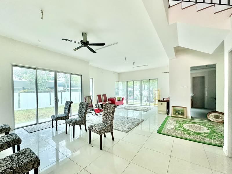 3-storey Terraced House for Sale in Bandar Tropicana Aman (Telok Panglima Garang) - Zaimah Zamri - Living Room - PropertyGuru.com.my