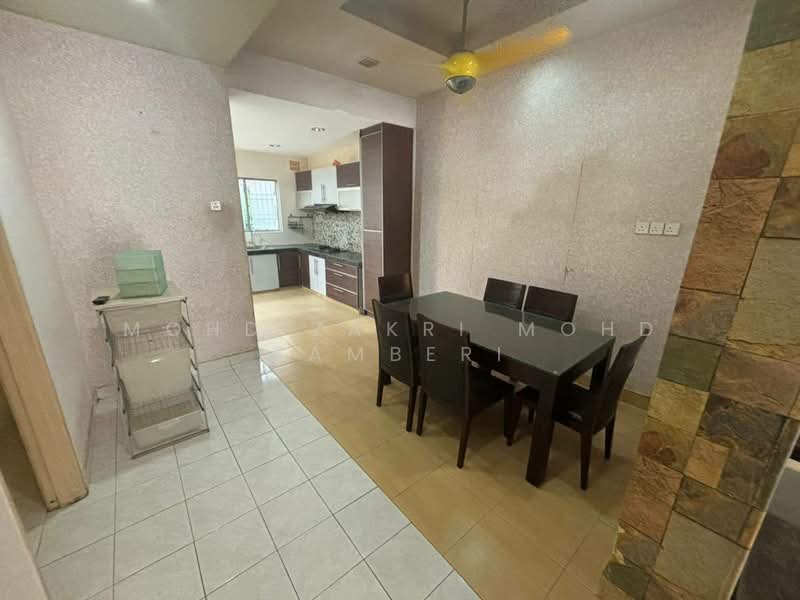 2-storey Terraced House for Sale in Taman Bukit Subang (Shah Alam) - Mohd Zakri Mohd Zamberi - Kitchen - PropertyGuru.com.my