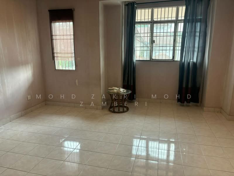 2-storey Terraced House for Sale in Taman Bukit Subang (Shah Alam) - Mohd Zakri Mohd Zamberi - Interior - PropertyGuru.com.my