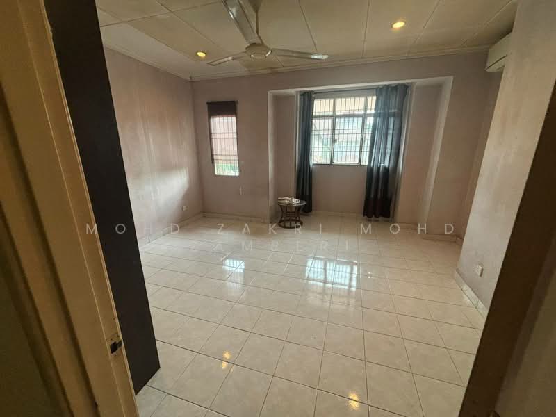 2-storey Terraced House for Sale in Taman Bukit Subang (Shah Alam) - Mohd Zakri Mohd Zamberi - Interior - PropertyGuru.com.my