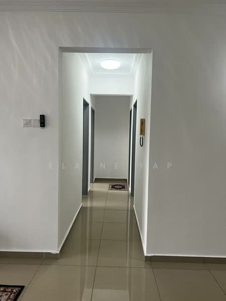 Kondominium untuk Dijual di Casa Idaman - Elaine Yap - Corridor - PropertyGuru.com.my