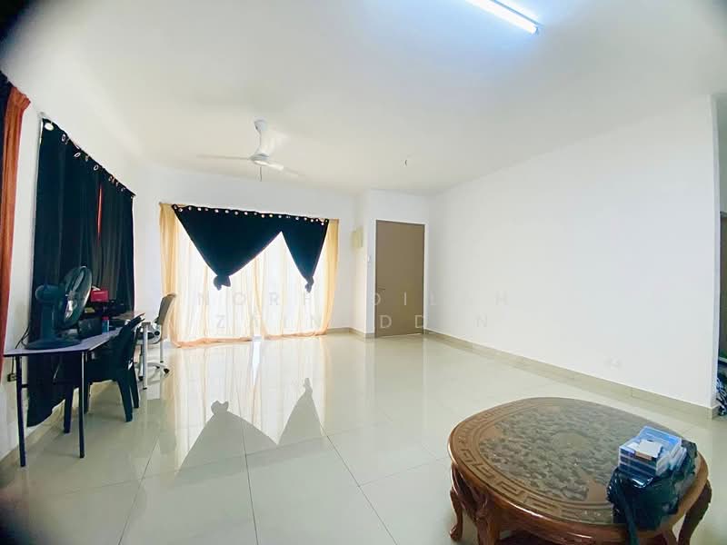 Semi-Detached House for Sale in Shah Alam (Selangor) - NORFADILAH ZAINUDDIN - Living Room - PropertyGuru.com.my