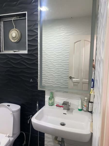 Apartment for Rent at One World 2 (1-Sky) - Alex Lim - Bathroom - PropertyGuru.com.my