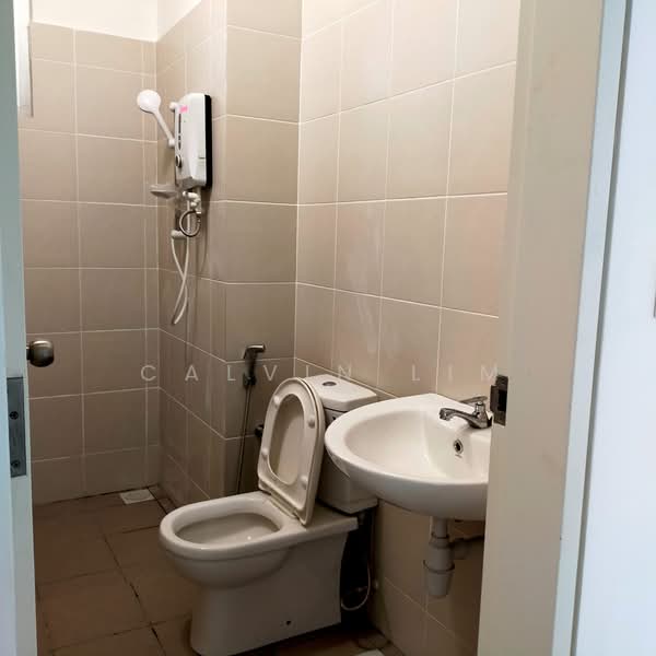 Apartment for Rent at Residensi Seri Wahyu - Calvin Lim - Bathroom - PropertyGuru.com.my