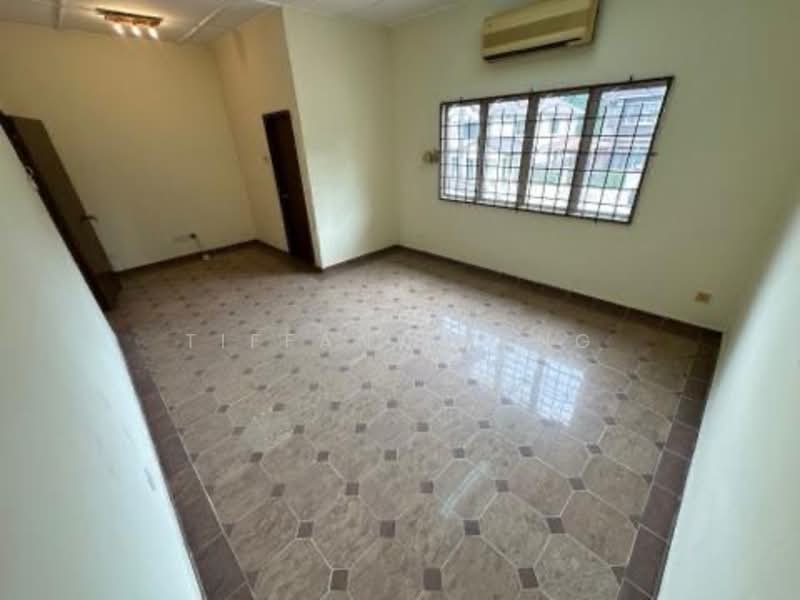 Bungalow for Sale in Rawang (Selangor) - Tiffany Yang - Bedroom - PropertyGuru.com.my
