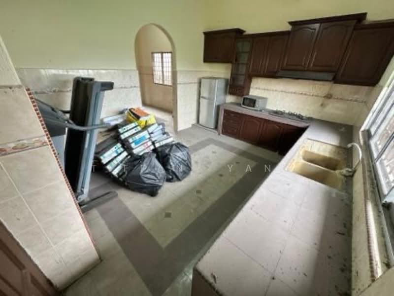 Bungalow for Sale in Rawang (Selangor) - Tiffany Yang - Kitchen - PropertyGuru.com.my