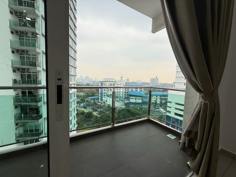 Condominium for Sale at M Condominium @ Larkin - See Yin . - Balcony - PropertyGuru.com.my