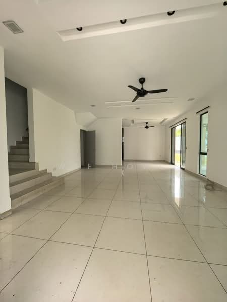 2-storey Terraced House for Sale in Bandar Dato Onn (Tebrau) - Wee Howe - Living Room - PropertyGuru.com.my